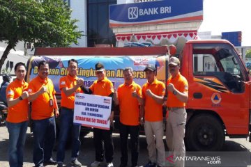 BRI Temanggung bantu air bersih 50 tangki