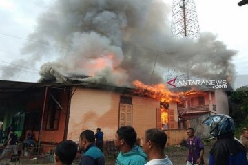 Tiga unit rumah di Kotanopan terbakar