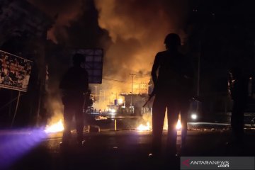 Kondisi Jayapura, wanita pun harus turut meronda sejak malam hari