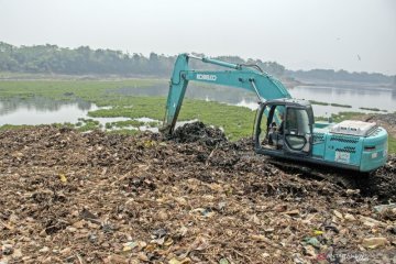 Satgas: Tumpukan sampah di DAS Citarum mulai menyusut