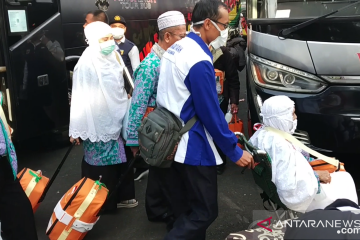 Satu jemaah haji asal Tanah Datar tertahan di Makkah karena sakit