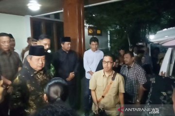Tiba di Puri Cikeas, jenazah Siti Habibah disambut SBY dan AHY