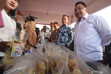 Mensos dan Mendes tinjau Pasar Rakyat