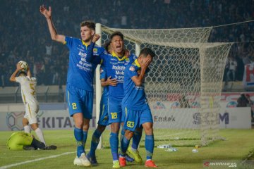 Manajemen targetkan Persib masuk lima besar