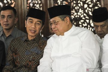 Presiden Jokowi dan Wapres Jusuf Kalla melayat ibunda SBY