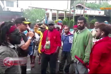 Kapolda Papua Barat temui massa demonstran di Manokwari