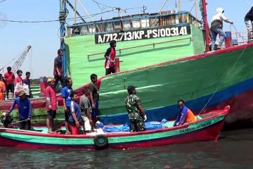 Korban kapal karam terombang-ambing di laut 3 hari