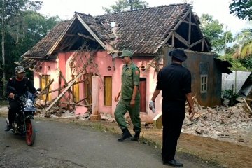 BNPB data 4 korban luka & 1 korban meninggal pada gempa Banten