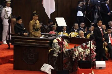 Jokowi minta izin ibu kota pindah ke Kalimantan