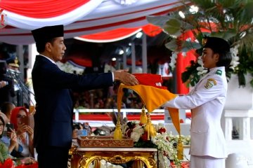 Upacara penurunan bendera hut kemerdekaan ke-74 RI