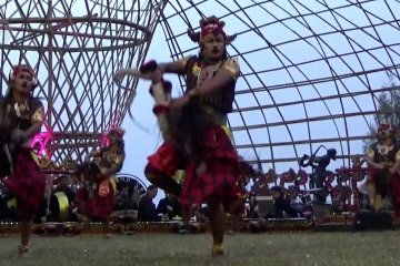 Festival Jathilan di lereng Gunung Bromo