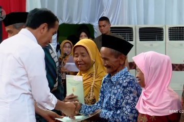Presiden serahkan 3.800 sertifikat tanah untuk warga Purworejo