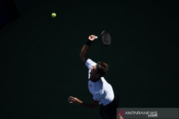 Federer, Serena berebut tempat ke perempat final