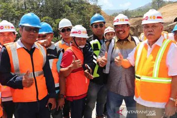 Menteri PUPR tinjau proyek jalan pintas Singaraja-Mengwitani