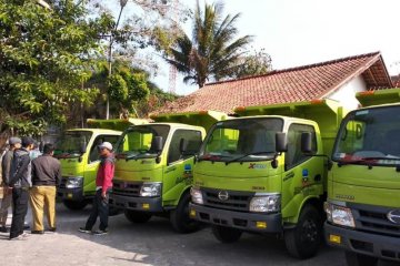Pemkab Garut sebar 15 truk baru untuk mengatasi darurat sampah