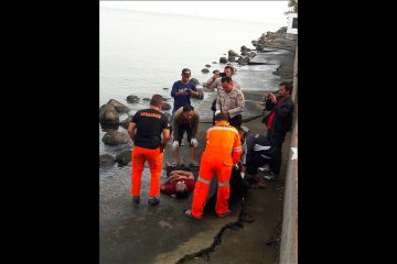 Polisi selidiki penemuan mayat di perairan Pantai Mutiara