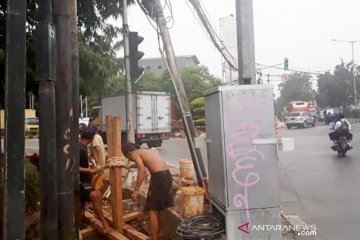 Bina Marga Jaktim tanam kabel utilitas dalam tanah