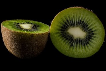 Begini cara terbaik makan kiwi menurut "chef"