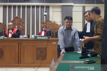 Hakim tolak nyatakan mantan Ketua PN Semarang terlibat suap bupati
