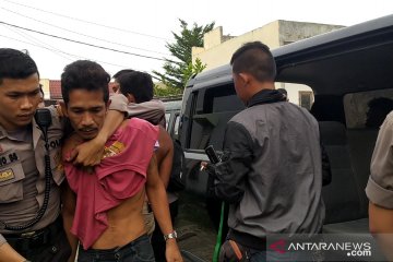 12 orang ditangkap di "kampung narkoba" di Medan