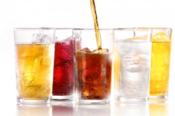 Konsumsi minuman bersoda berlebihan tingkatkan risiko kematian dini