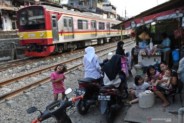 Permukiman di pinggir rel kereta api