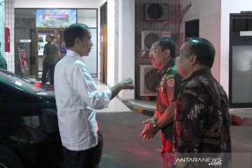 Jokowi jenguk BJ Habibie yang dirawat di RSPAD