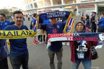 Suporter Thailand buat syal khusus laga Indonesia versus Thailand
