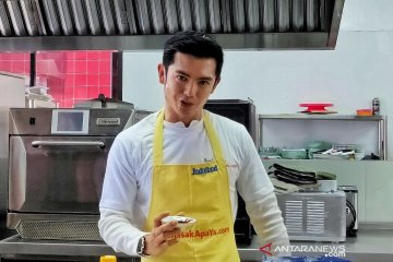 Nicky Tirta rajin coba resep baru