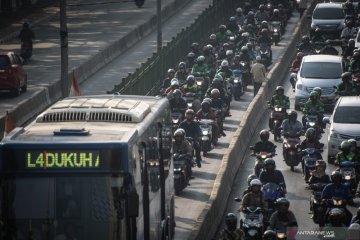Jalur Bundaran Senayan-GBK arah JCC ditutup, Transjakarta alihkan rute