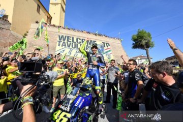 Rossi mudik bawa motor M1 ke kampung halamannya di Tavullia
