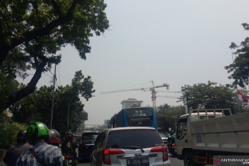 Hujan diperkirakan tak turun di Jakarta, Minggu .