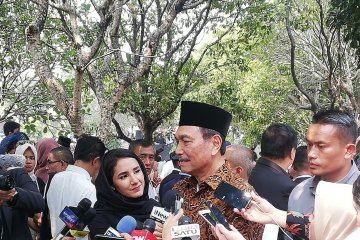 Luhut kenang diminta Habibie perbaiki hubungan Indonesia-Singapura