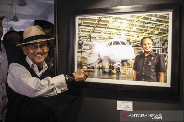 Habibie sosok ilmuwan dunia dan Bapak Teknologi Indonesia