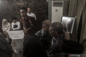 BJ Habibie Wafat - Suasana persemayaman di rumah duka