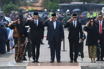 BJ Habibie wafat : Tokoh-tokoh bangsa hadiri pemakaman