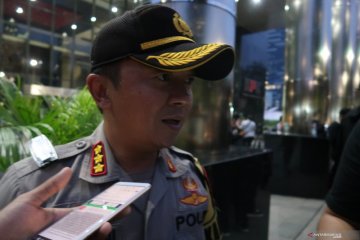 Massa bakar spanduk, Polisi nilai demo di gedung KPK masih tertib