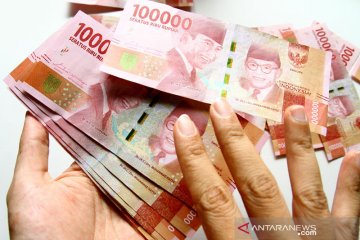 Rupiah ditutup menguat setelah intervensi bank Indonesia