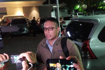 HS Dillon meninggal dunia karena komplikasi jantung dan paru-paru