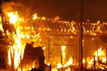 10 petak rumah di Asrama Brimob Padang Panjang terbakar