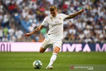 Real Madrid ingin barter Toni Kroos dengan Paul Pogba