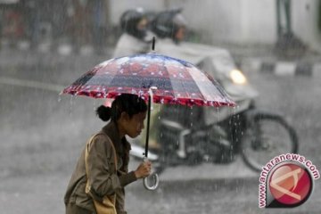 Empat wilayah Jakarta diperkirakan hujan ringan Jumat ini