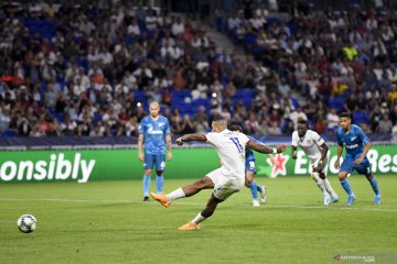 Penalti Depay cegah Zenit permalukan Lyon