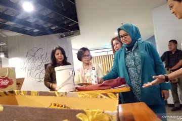 Dekranasda DKI ajak anak muda bergabung  berbisnis suvenir