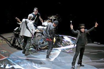 U2 akan konser di India