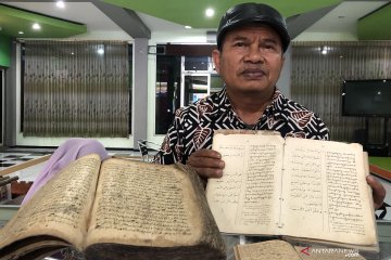 Puluhan manuskrip kuno dipamerkan di Perpustakaan Kota Malang