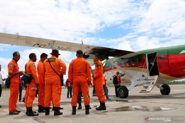 Pencarian pesawat jatuh di Papua