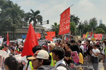 Generasi muda berunjuk rasa untuk urgensi kesadaran perubahan iklim