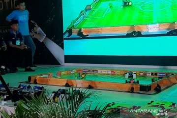 Robot-robot beradu dalam ASEAN Robotic Day 2019