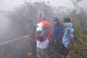 Mukomuko menambah pompa air untuk padamkan kebakaran lahan gambut